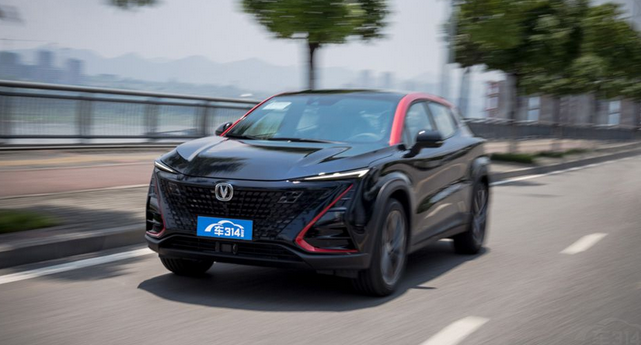  年轻人购车要时尚并兼顾实用怎么选？这几款15万元级SUV适合你 