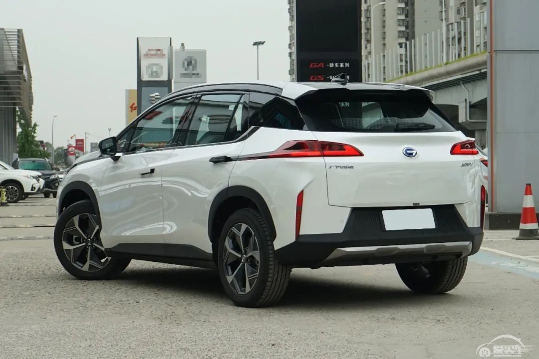 广汽Aion V对比宋PRO EV，同处续航500km水平线，谁更具一哥潜质？