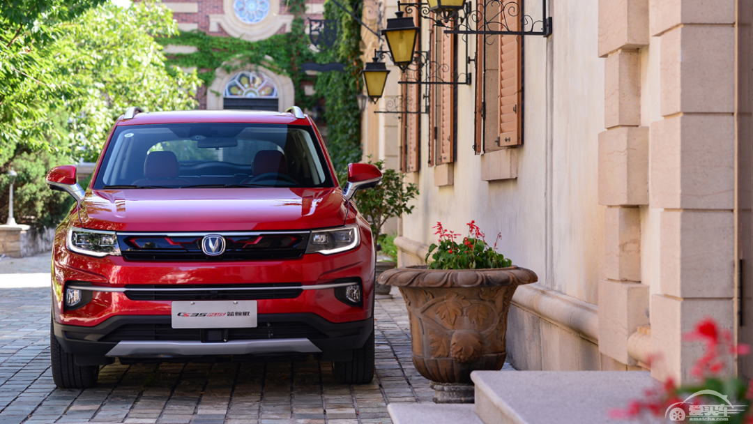 哈弗H2与长安CS35PLUS正面刚，谁才是最强小型SUV？