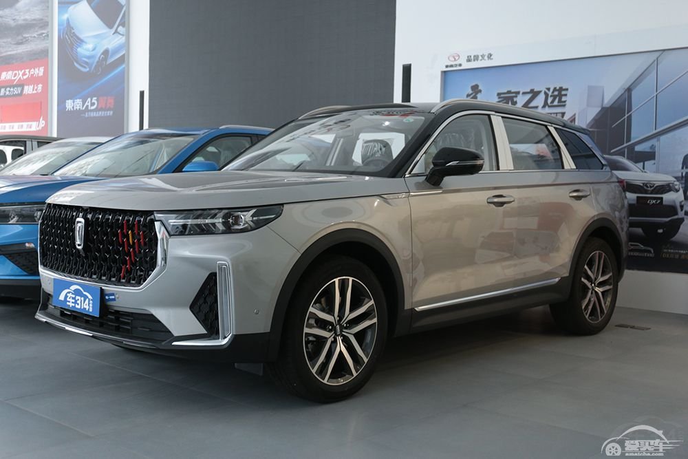 帕萨特断A柱让人瑟瑟发抖，奔腾T99运动版加强3H结构让你安全上路