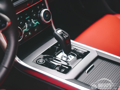 捷豹XEL 英伦范全铝轿跑 小姐姐的最爱