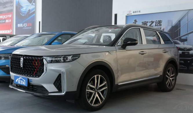  想要摆地摊？奔腾T99运动版将是你的最佳助力 