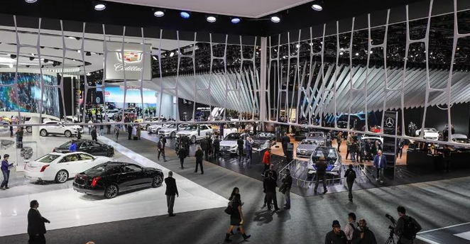 重庆车展：多款主流汽车“巨幅骨折”，消费者认真“抄底”！