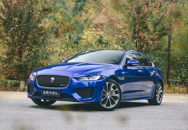  「汽车导购」30万预算买什么车？看看这两款，气场不输50万级别！ 