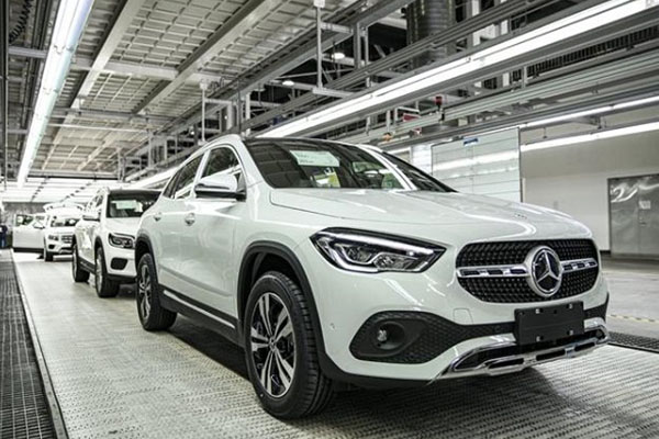  全新梅赛德斯-奔驰GLA SUV在北京奔驰正式下线 