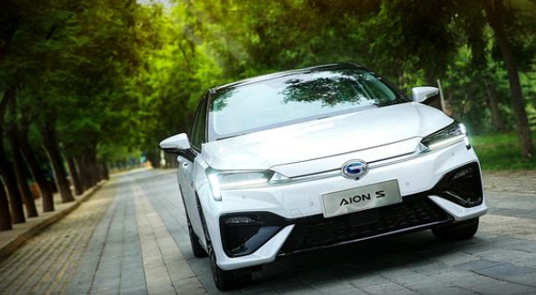  销量仅次特斯拉，2020款Aion S上市，三大进化售价13万起 