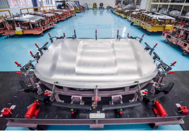  上市两周订单突破2000台，全新第六代福特探险者到底有多硬核？ 