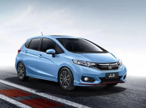  便宜又保值，这三款小型车拿来练手最合适！ 