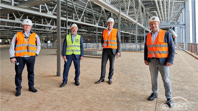 保时捷莱比锡工厂为电动汽车生产做好准备