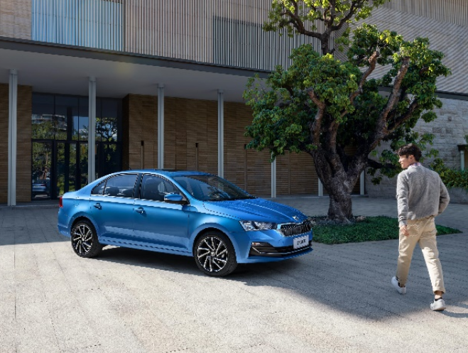 工作后的第一辆车 就选斯柯达全新昕锐