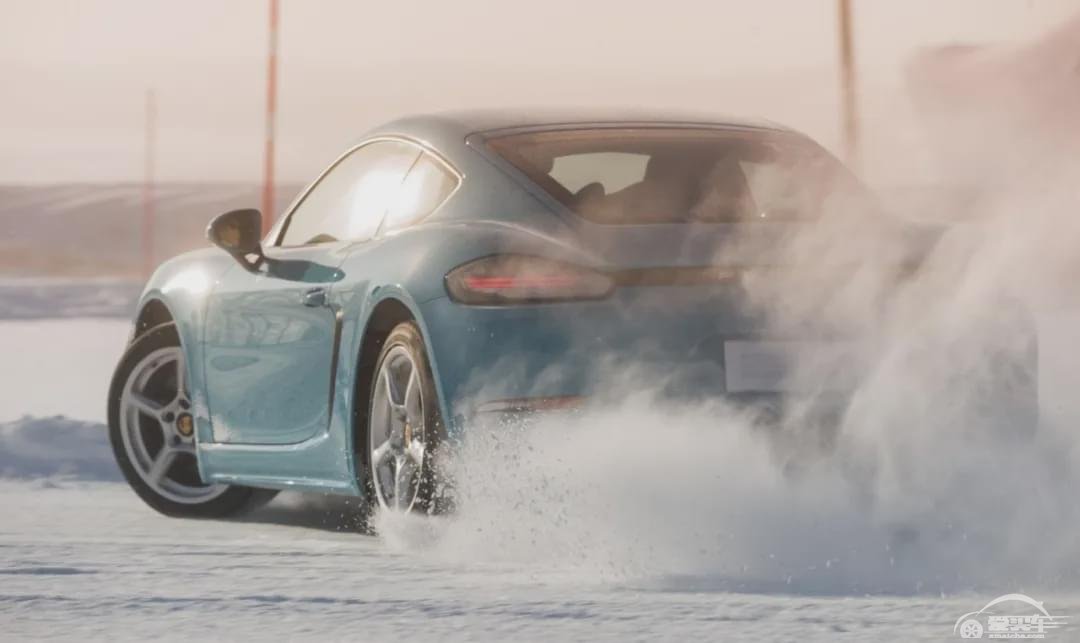 【小姐姐选车】百万元内谁最有驾控乐趣？718 T对比M2雷霆版