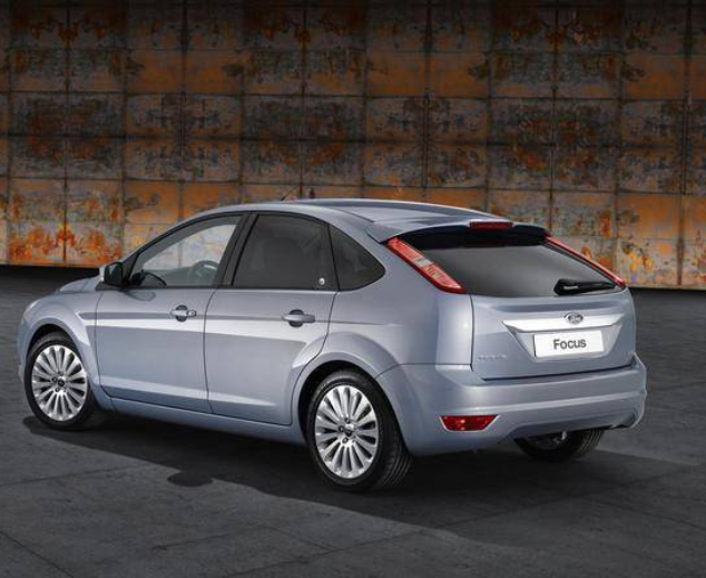 国四2.0L残值不到两万 福克斯运动版还能“炸街”