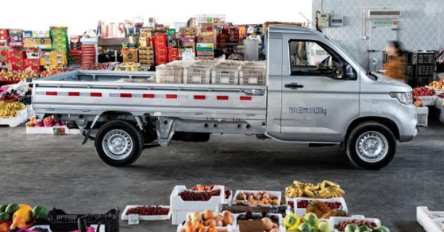 五菱荣光小卡怎么样？地摊经济下的又一款国民