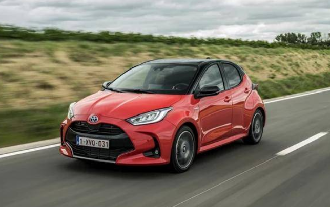 丰田推全新雅力士，帅气多了，带1.5L混动，飞度