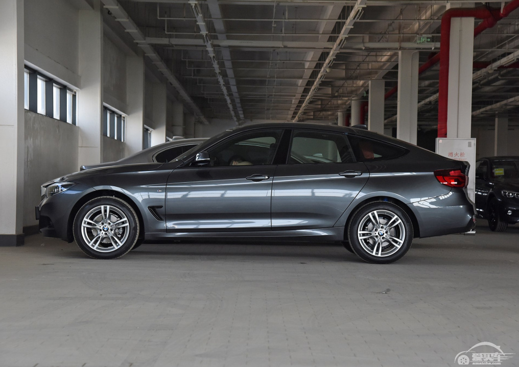 进口+大溜背+2.0T、造型帅气动力充沛，宝马3GT实力如何