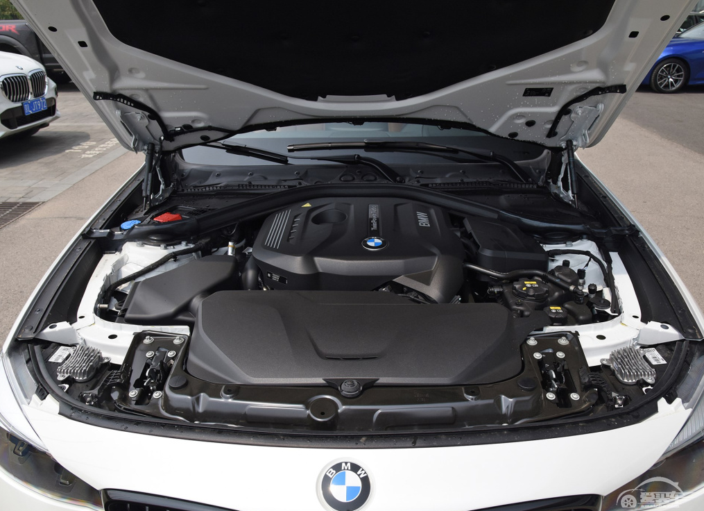 进口+大溜背+2.0T、造型帅气动力充沛，宝马3GT实力如何