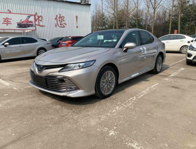  优惠过万，车市竞争压力下，凯美瑞也坚持不住了 