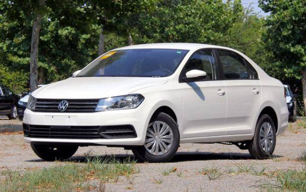  桑塔纳：不到6万的大众“神车”，内饰廉价，月销15967辆 