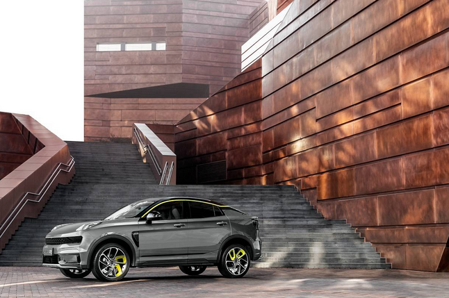  集汽车技术大成者 极能运动SUV领克05车主破万 