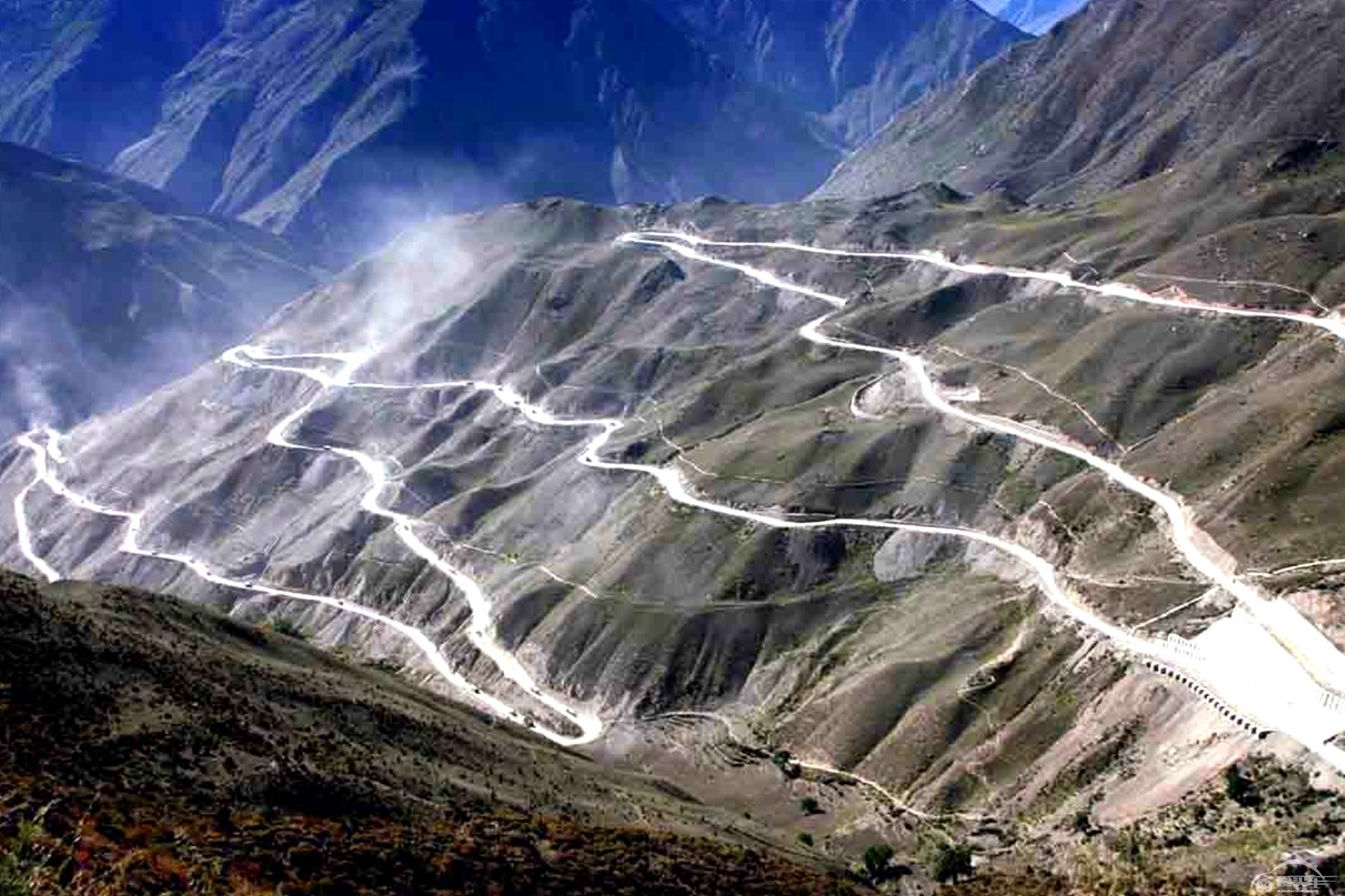 想要自驾川藏线，开什么车最合适？这一点最关键！