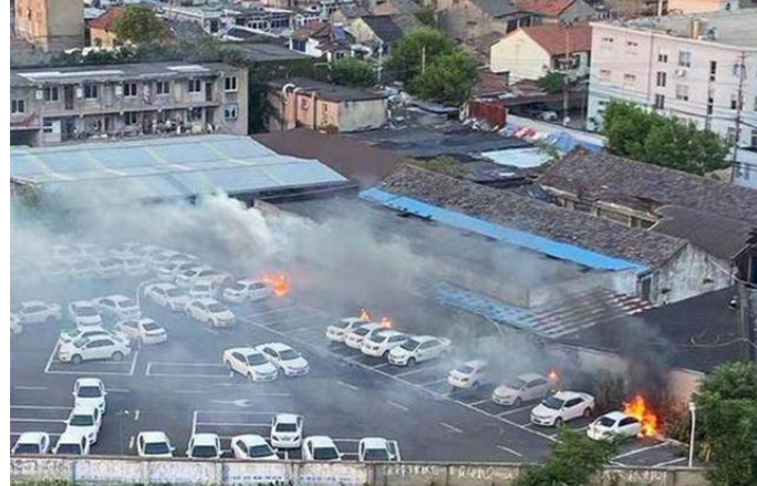  比亚迪就e5燃烧发表声明；上汽大众iD.4将投产 