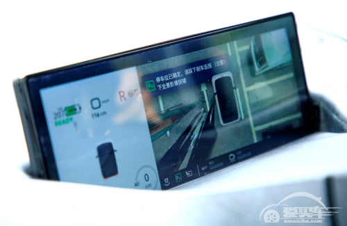 与特斯拉一样的智能好用，新宝骏E300成为城市出行潮流