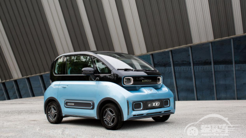 与特斯拉一样的智能好用，新宝骏E300成为城市出行潮流