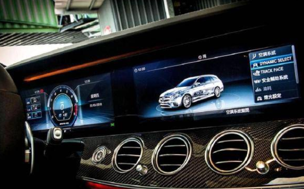  本田雅阁竟出瓦罐？还是高性能？网友又躁动了起来，因为太迷人了 