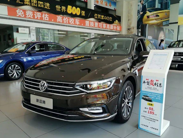  20万落地买合资B级车，第十代索纳塔、凯美瑞、迈腾探店对比 