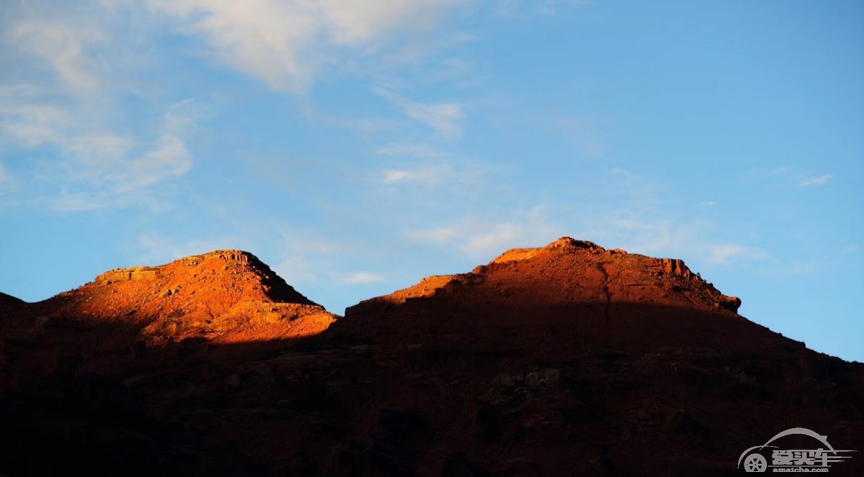邂逅“红石之地” 窥见雪豹行踪