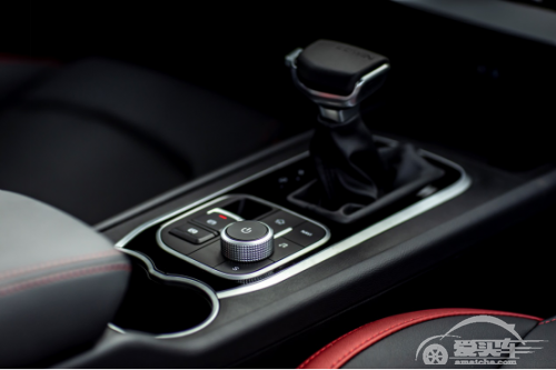 凯翼炫界守护你的每次安全出行