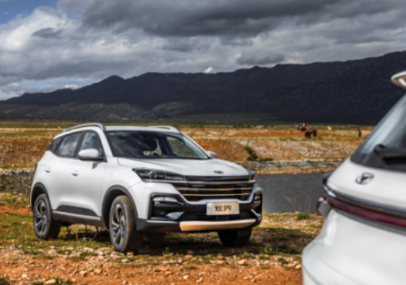  凯翼炫界守护你的每次安全出行 