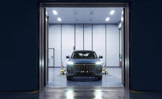 各种极限测试轮番上阵，长安欧尚X5演示自主车型