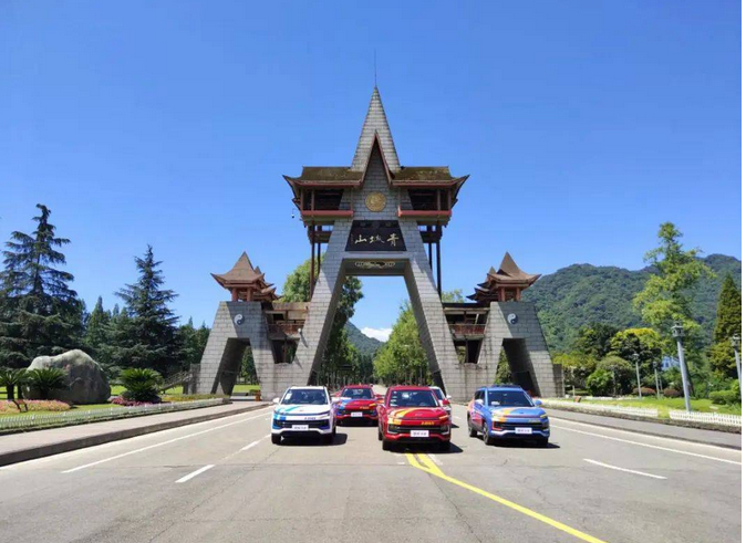  全系1.5T，顶配10万落地，比瑞虎5X、长安CS35还划算 