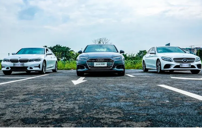  奥迪/奔驰/宝马再相逢，全新奥迪A4L为何能脱颖而出？ 
