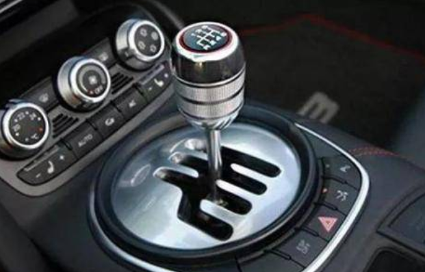  考驾照为什么都是考手动挡而不是自动挡？老司机告诉你答案 