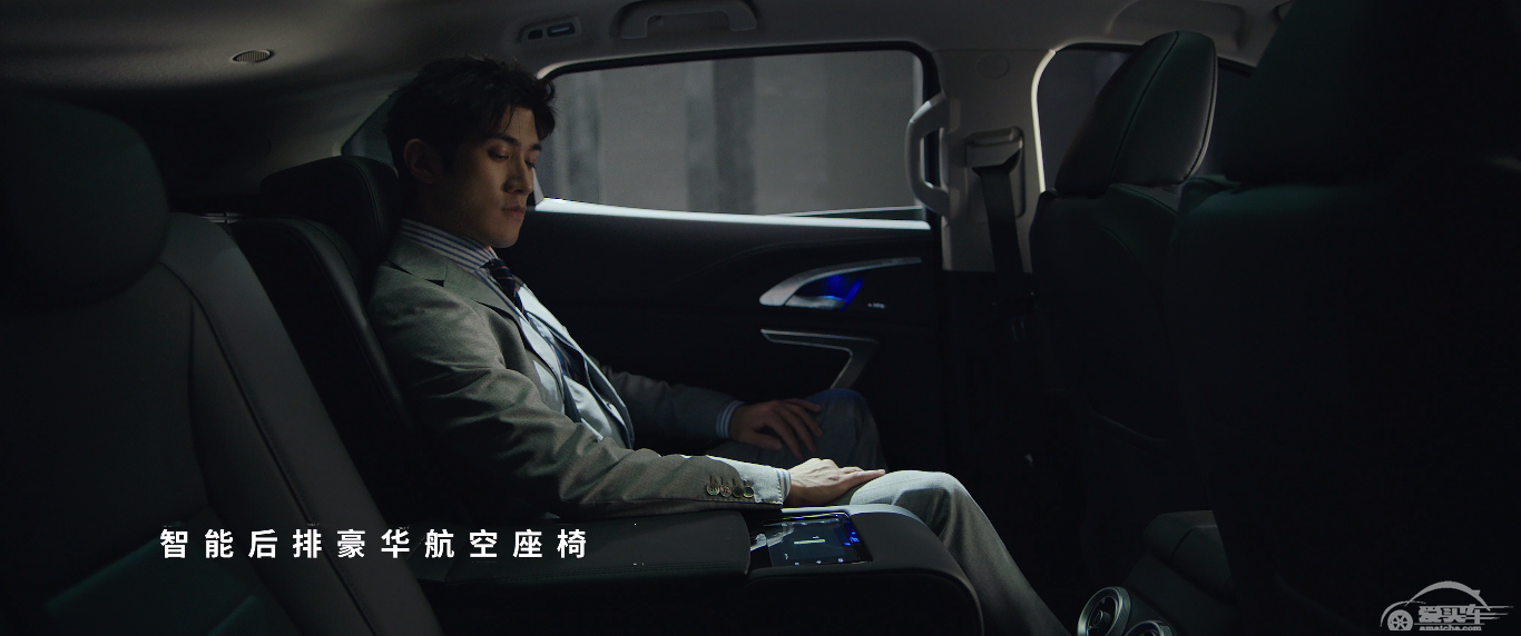 扛住＂脱口秀大王＂庞博的吐槽，VV7科技版智商爆表