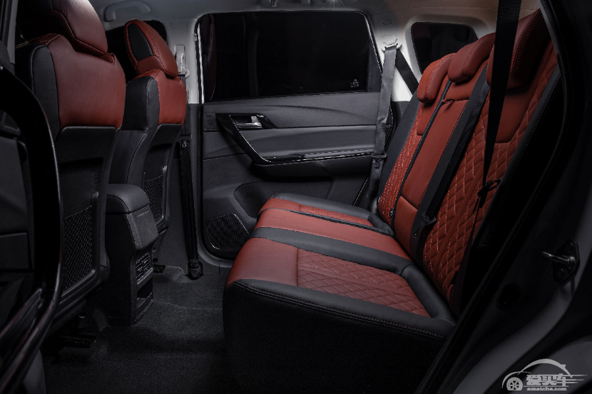 金九银十想买车？ 这台6.99万起的加大号SUV，值得入手！