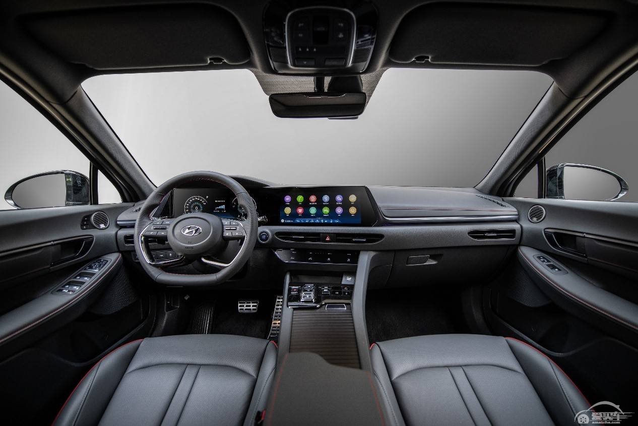 58项标配，突破性技术，高保值政策……试驾第十代索纳塔“超越期待”