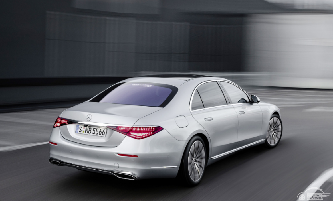 被科技感“绑架”了的新一代奔驰S级，你还会买单吗？