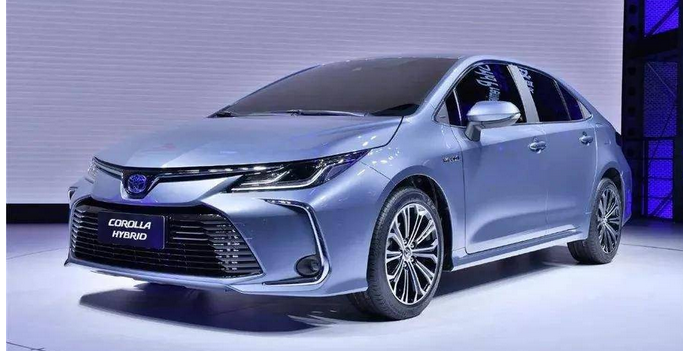 细品一汽丰田-卡罗拉，到底该选混动还是小排涡