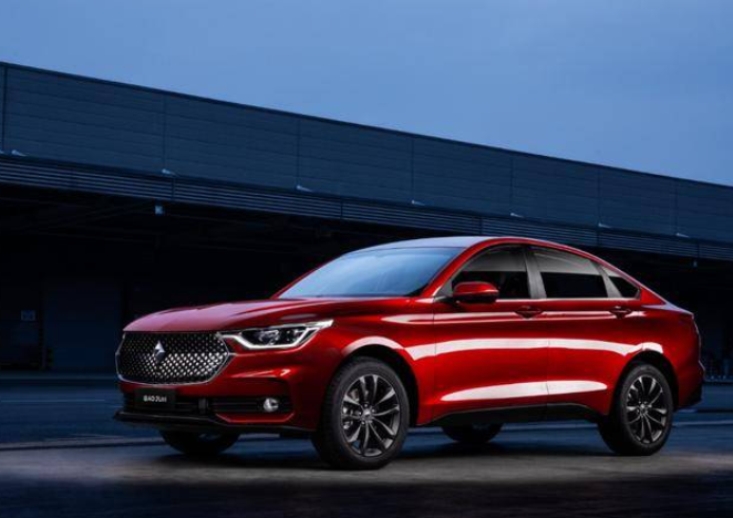  十万左右买什么车好？新宝骏RC-6颜值高动力强，值得选 