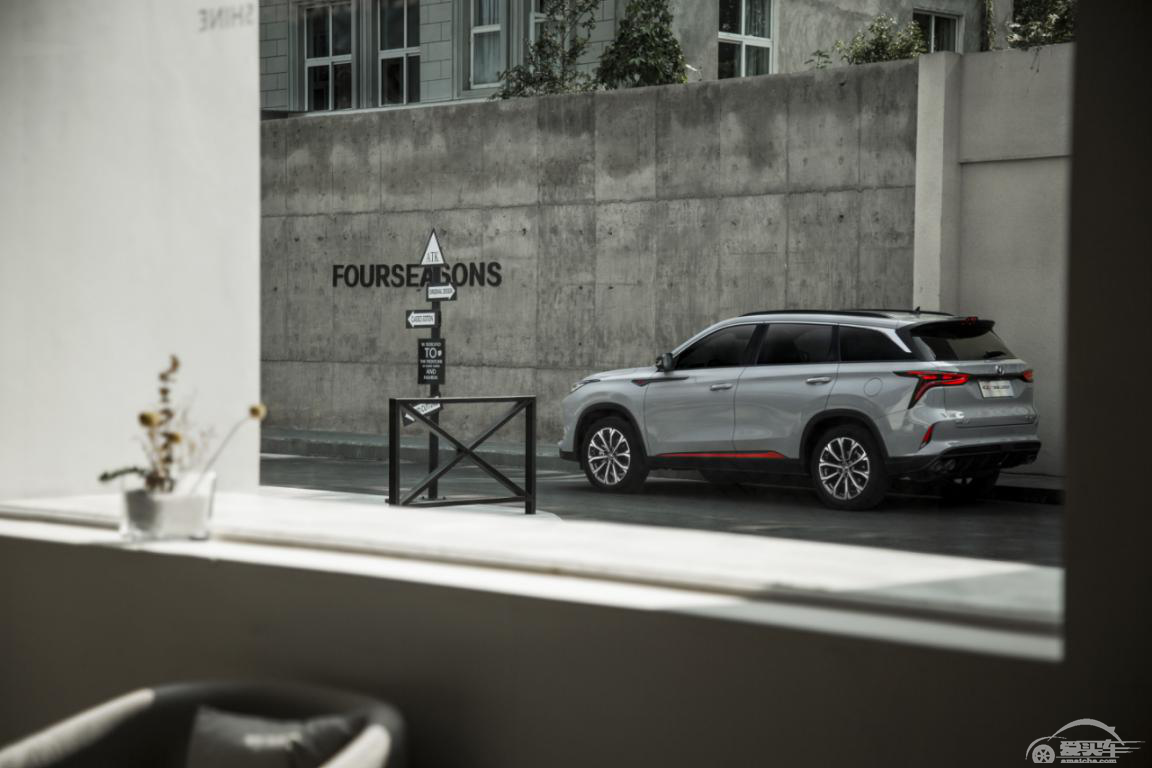 售价10.69—15.49万元 2021款长安CS75PLUS耀世来袭