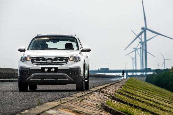 宇尘说车│智能配置让生活更舒心 起亚智跑正加