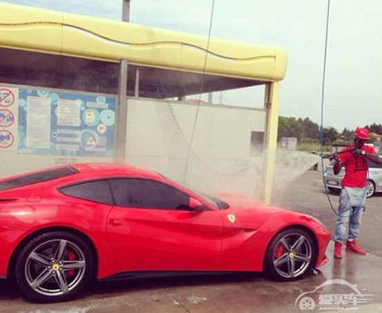 拳王帕奎奥的座驾的竟然是……