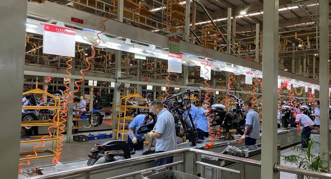  负重前行，高品质摩托双车打头阵。重组中的力帆即将涅槃重生？ 