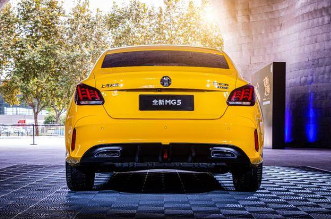  能让年轻人燥起来吗？静态解析上汽名爵全新MG5 