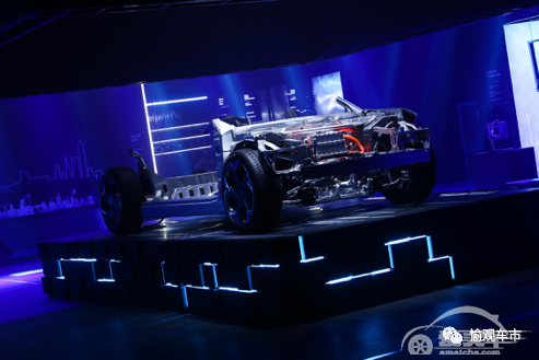 安聪慧自称“首席用户体验官”：投180亿造浩瀚架构领跑自动驾