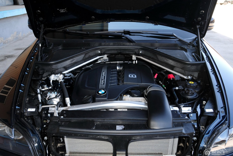 24万入手13年宝马X6，是否值得？