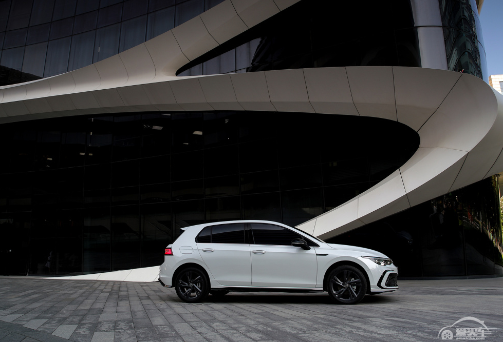 最熟悉的陌生人，第八代高尔夫，变，在何处？